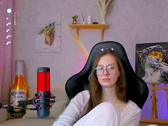 KiraRumGirl webcam