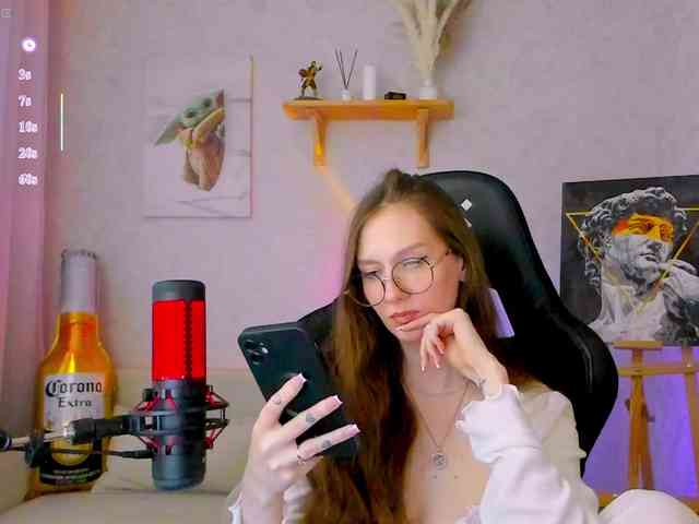 KiraRumGirl webcam