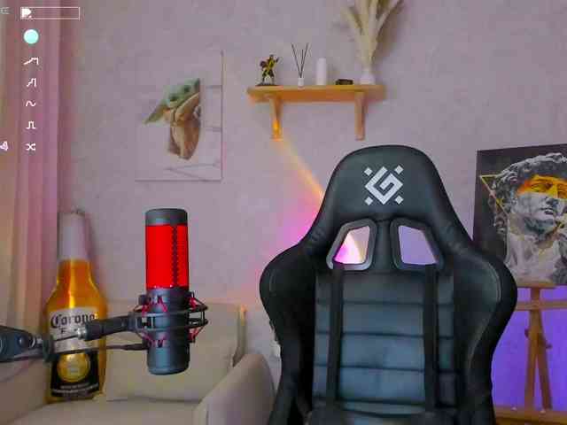 KiraRumGirl webcam