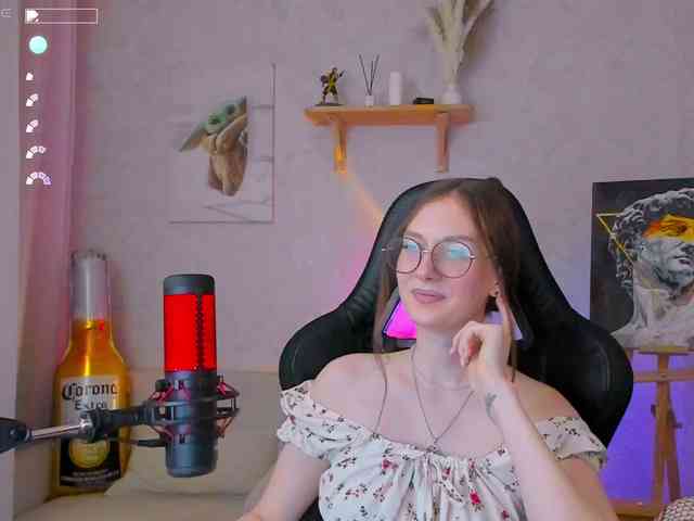KiraRumGirl webcam