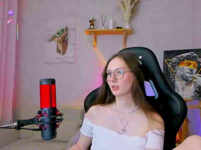 KiraRumGirl