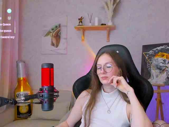 KiraRumGirl webcam