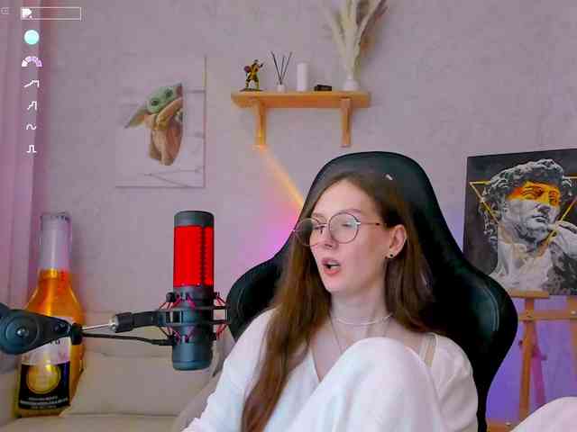 KiraRumGirl webcam