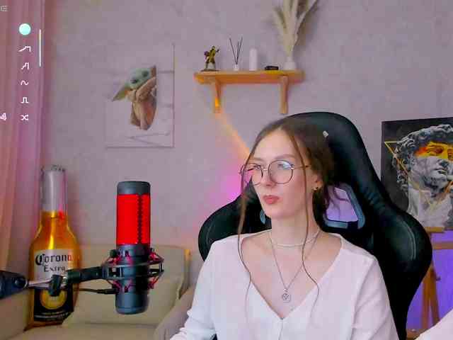Модель: KiraRumGirl
