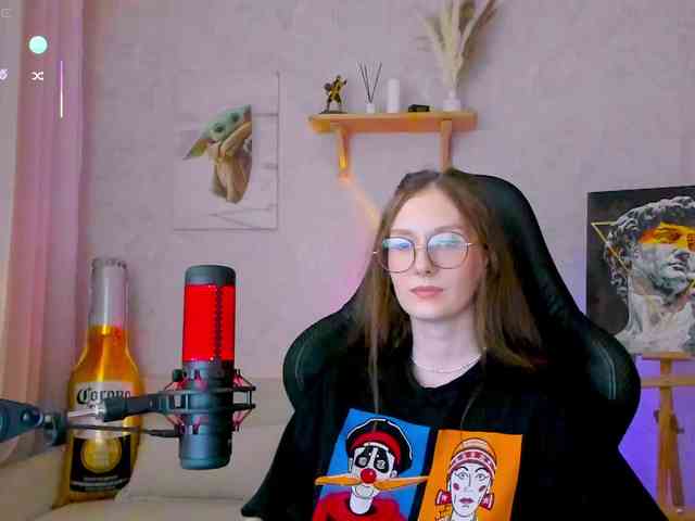 KiraRumGirl webcam