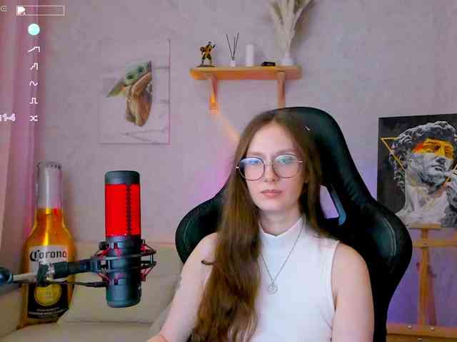 KiraRumGirl webcam