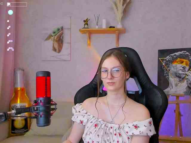 KiraRumGirl webcam