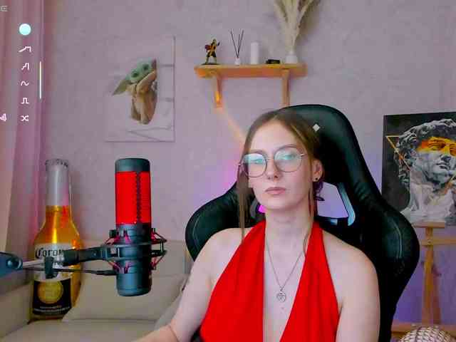 KiraRumGirl webcam