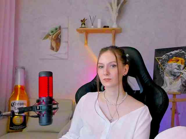 KiraRumGirl webcam
