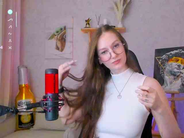 KiraRumGirl webcam