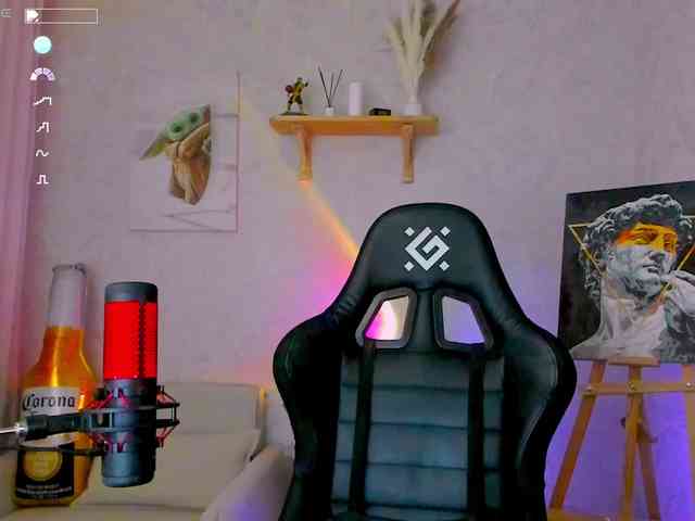 KiraRumGirl webcam
