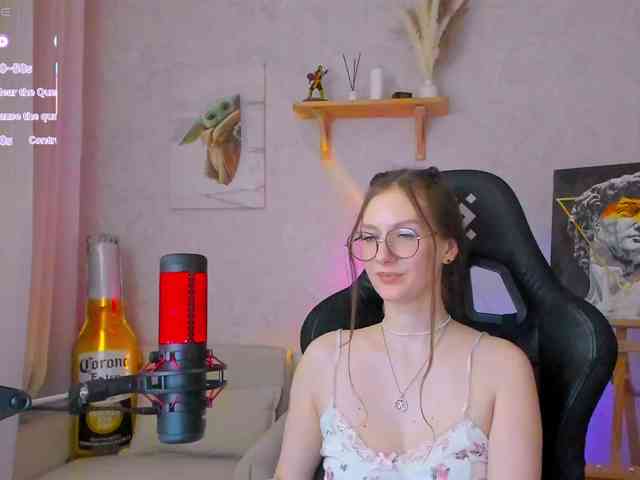 KiraRumGirl webcam