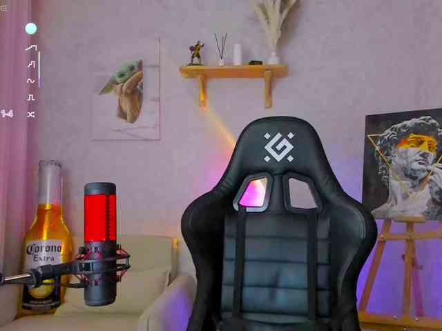 KiraRumGirl webcam