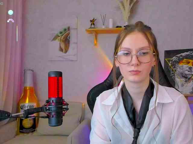 KiraRumGirl webcam