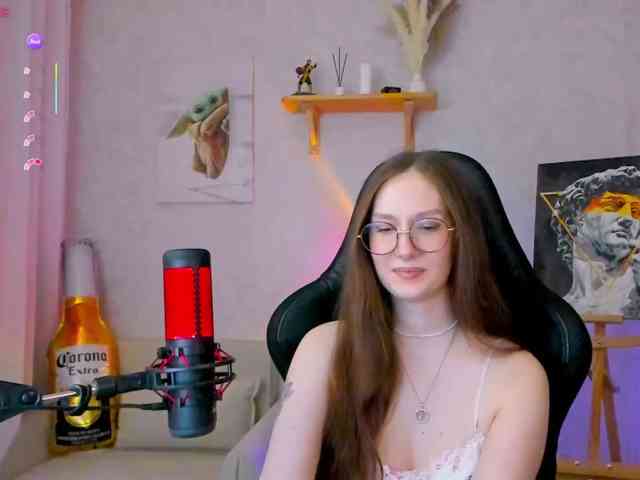 Модель: KiraRumGirl