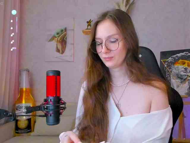 KiraRumGirl webcam
