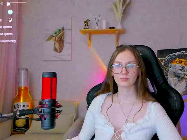 KiraRumGirl webcam