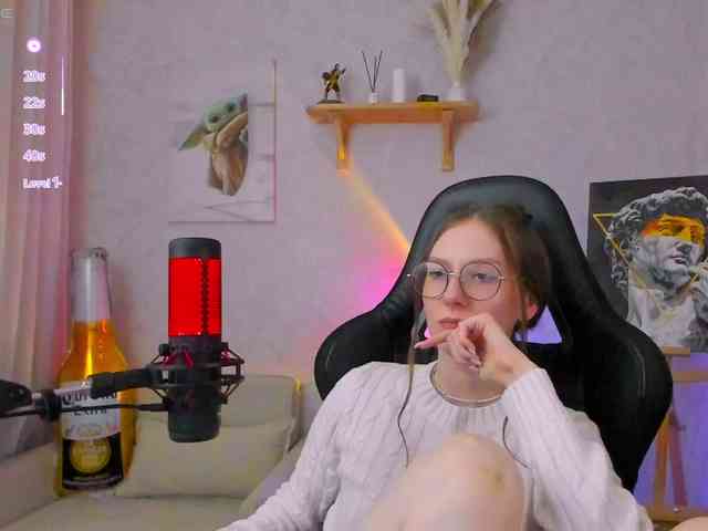 KiraRumGirl webcam