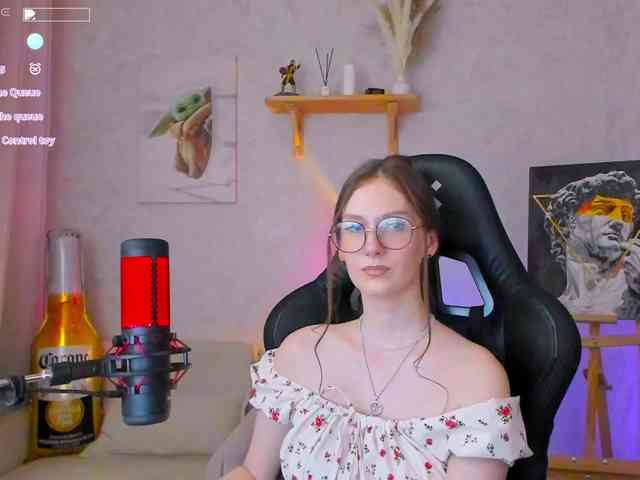 KiraRumGirl webcam