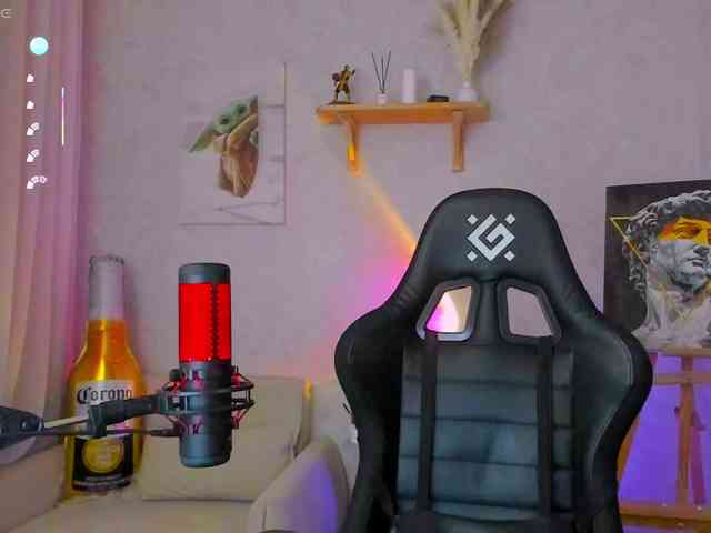 KiraRumGirl webcam