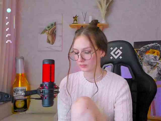 KiraRumGirl webcam