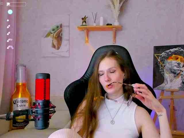 KiraRumGirl webcam