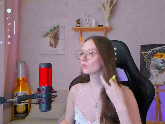 KiraRumGirl webcam