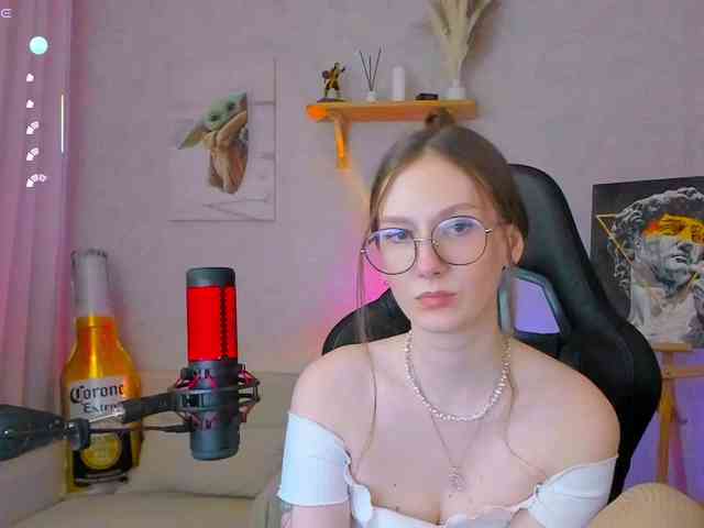 KiraRumGirl webcam