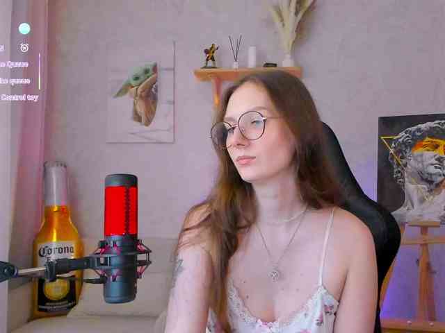 KiraRumGirl webcam