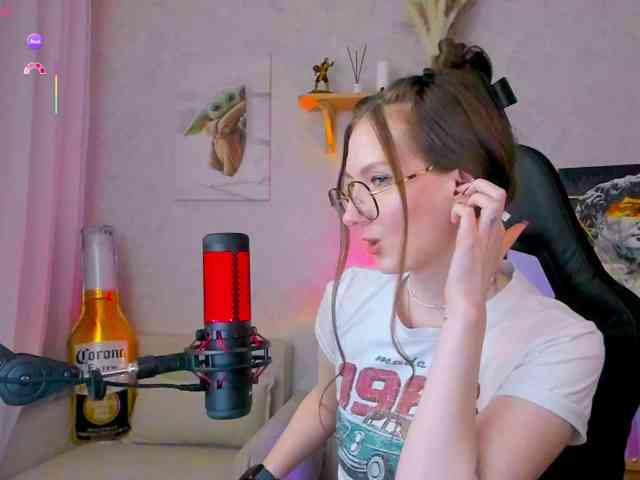 KiraRumGirl webcam