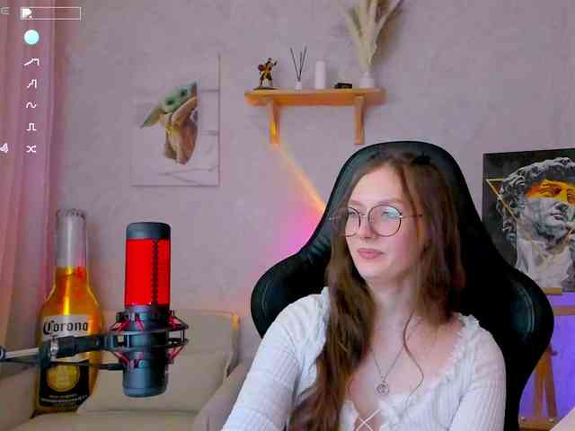 KiraRumGirl webcam