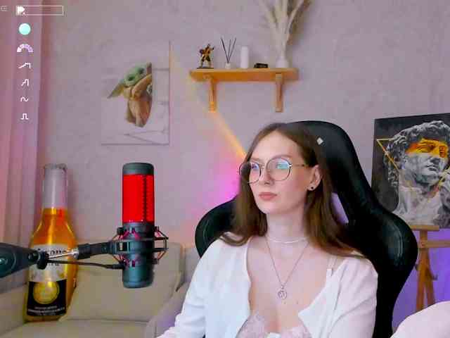 KiraRumGirl webcam