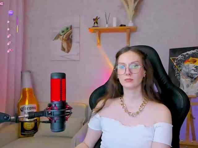 Модель: KiraRumGirl