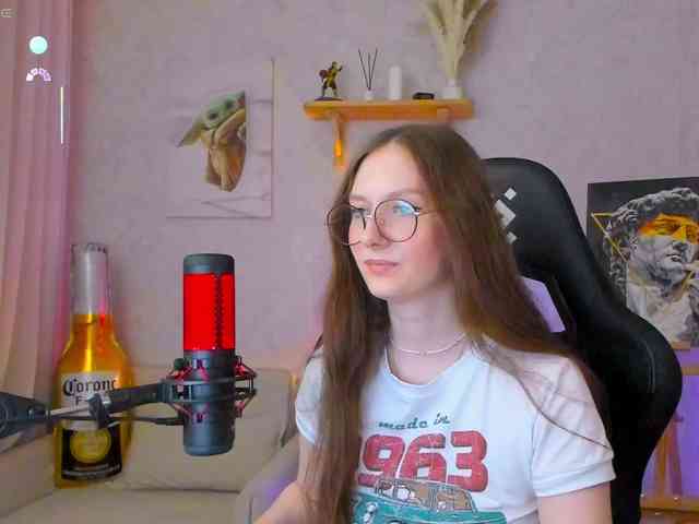 KiraRumGirl webcam