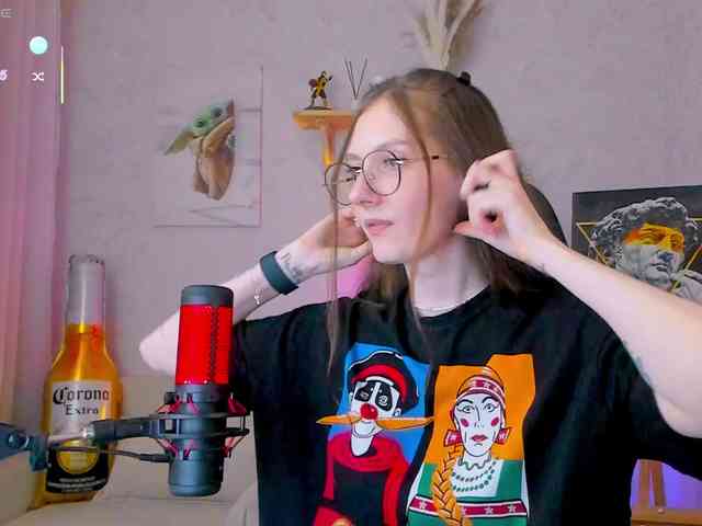 KiraRumGirl webcam