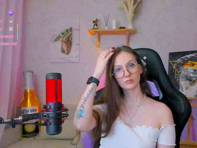 KiraRumGirl webcam