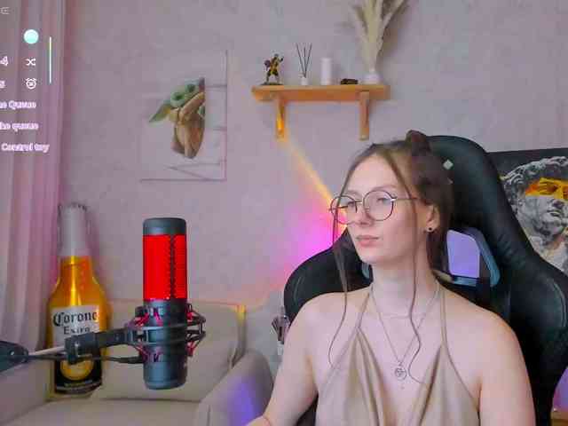 KiraRumGirl webcam