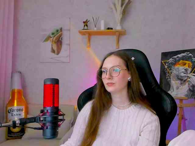 KiraRumGirl webcam
