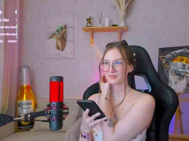 KiraRumGirl webcam