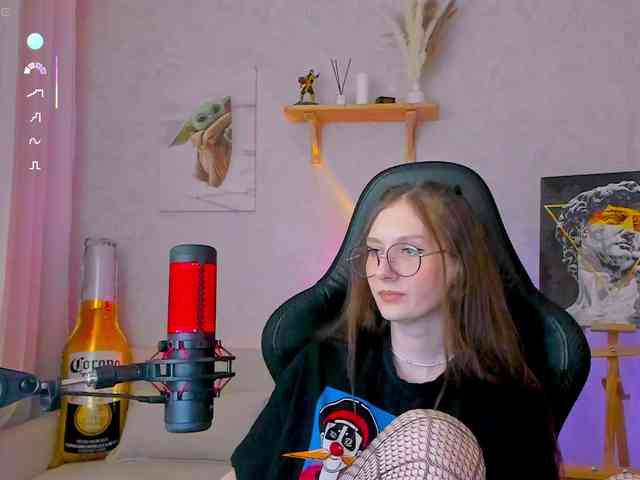 KiraRumGirl webcam