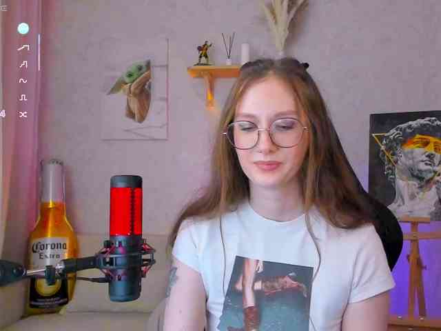 KiraRumGirl webcam