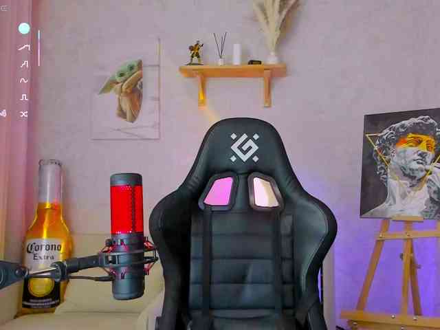 KiraRumGirl webcam