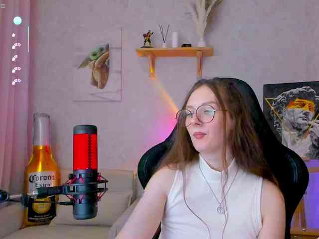 KiraRumGirl webcam