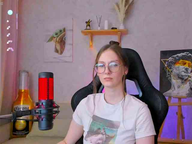 KiraRumGirl webcam