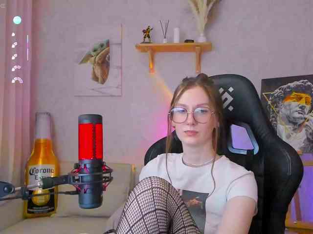 Модель: KiraRumGirl