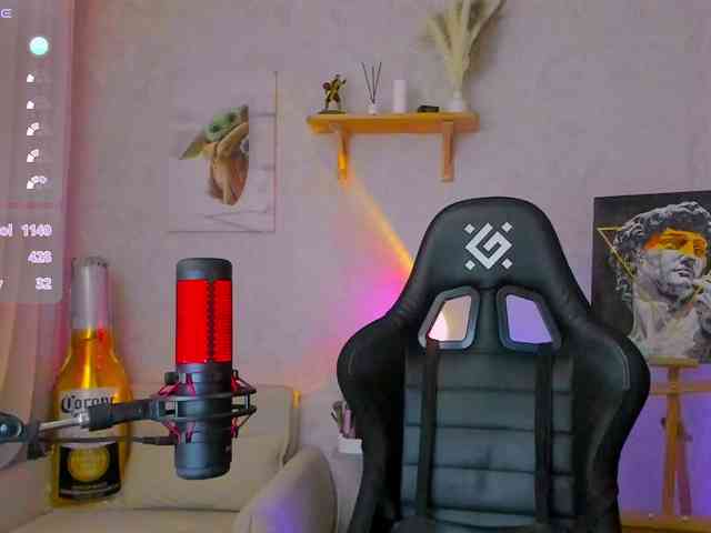 KiraRumGirl webcam