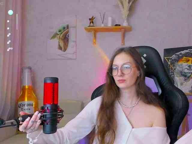 KiraRumGirl webcam