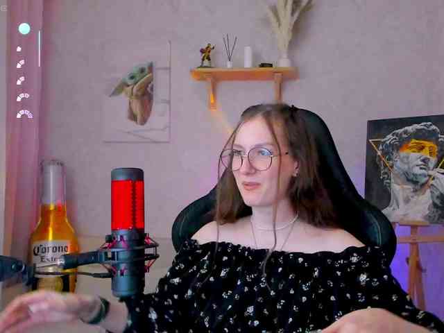 KiraRumGirl webcam
