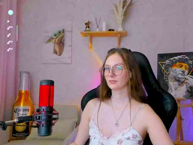 KiraRumGirl webcam