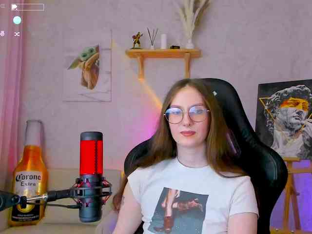 KiraRumGirl webcam